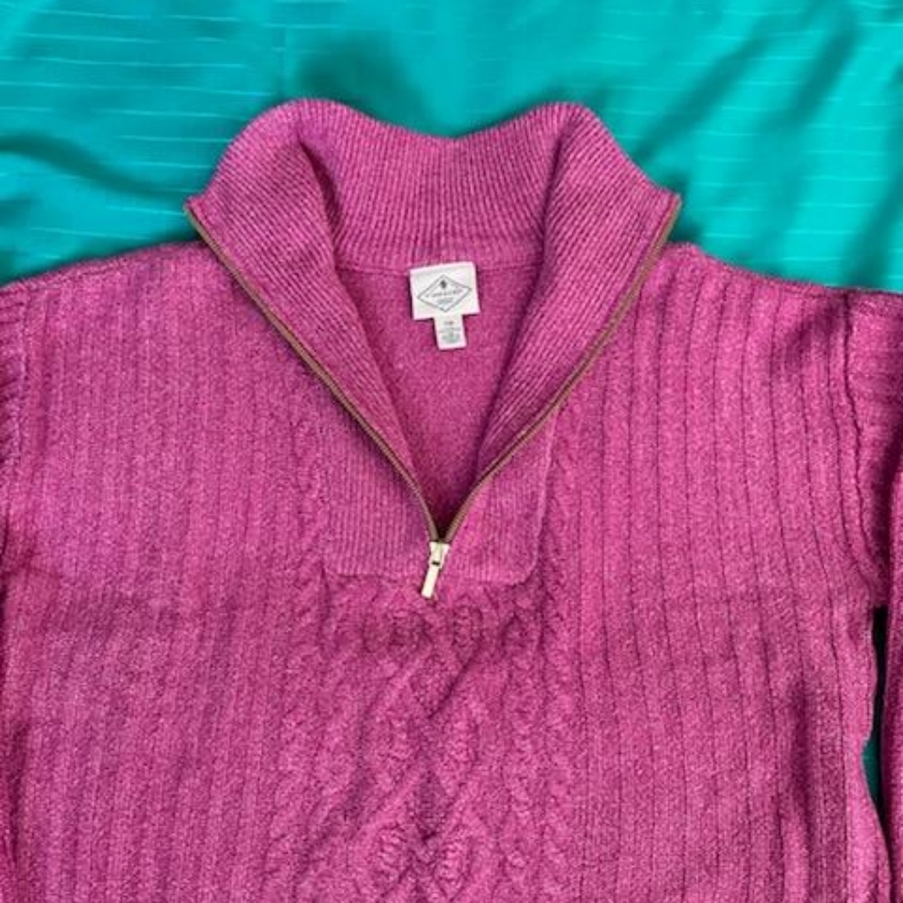 Fuchsia sweater - Picture 3 of 3